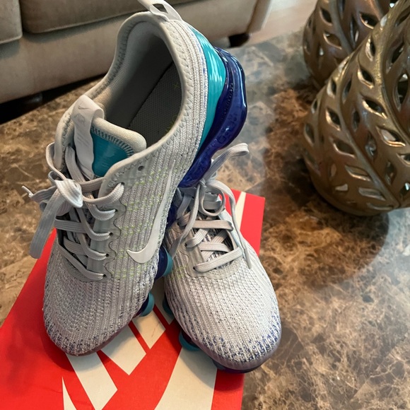 Nike Vapormax - Picture 4 of 7